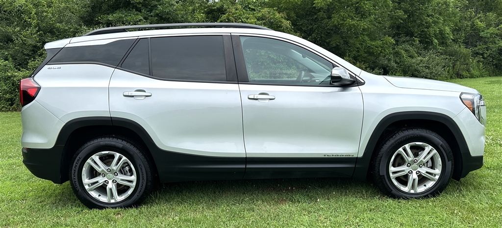 2022 GMC Terrain SLE - Photo 9