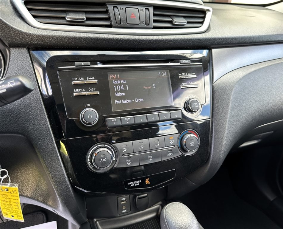 2015 Nissan Rogue S - Photo 17